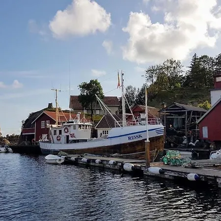 Peaceful Riverfront With Views * Algard (Sokndal)