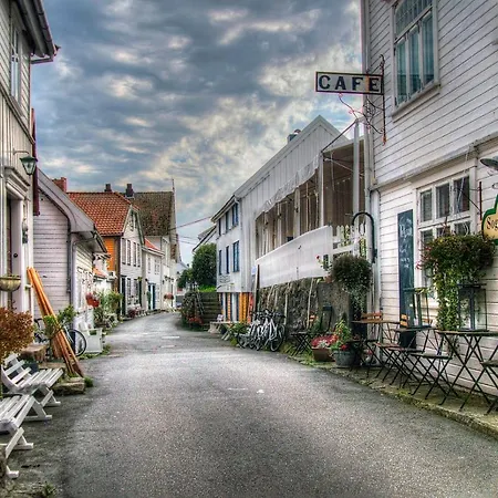 Peaceful Riverfront With Views * Algard (Sokndal)